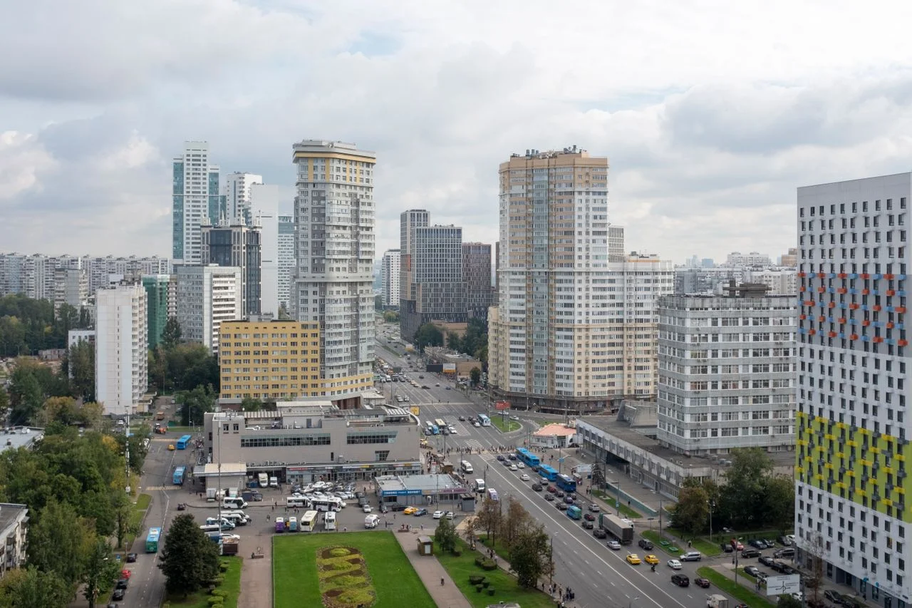 Росреестр внес в кадастр 21 новый дом по программе реновации в Москве
